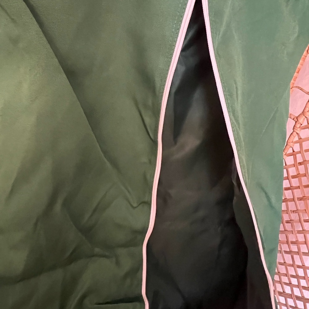 Lacoste Travel Garment Zippered & carry weekender bag travel luggage - Picture 7 of 12